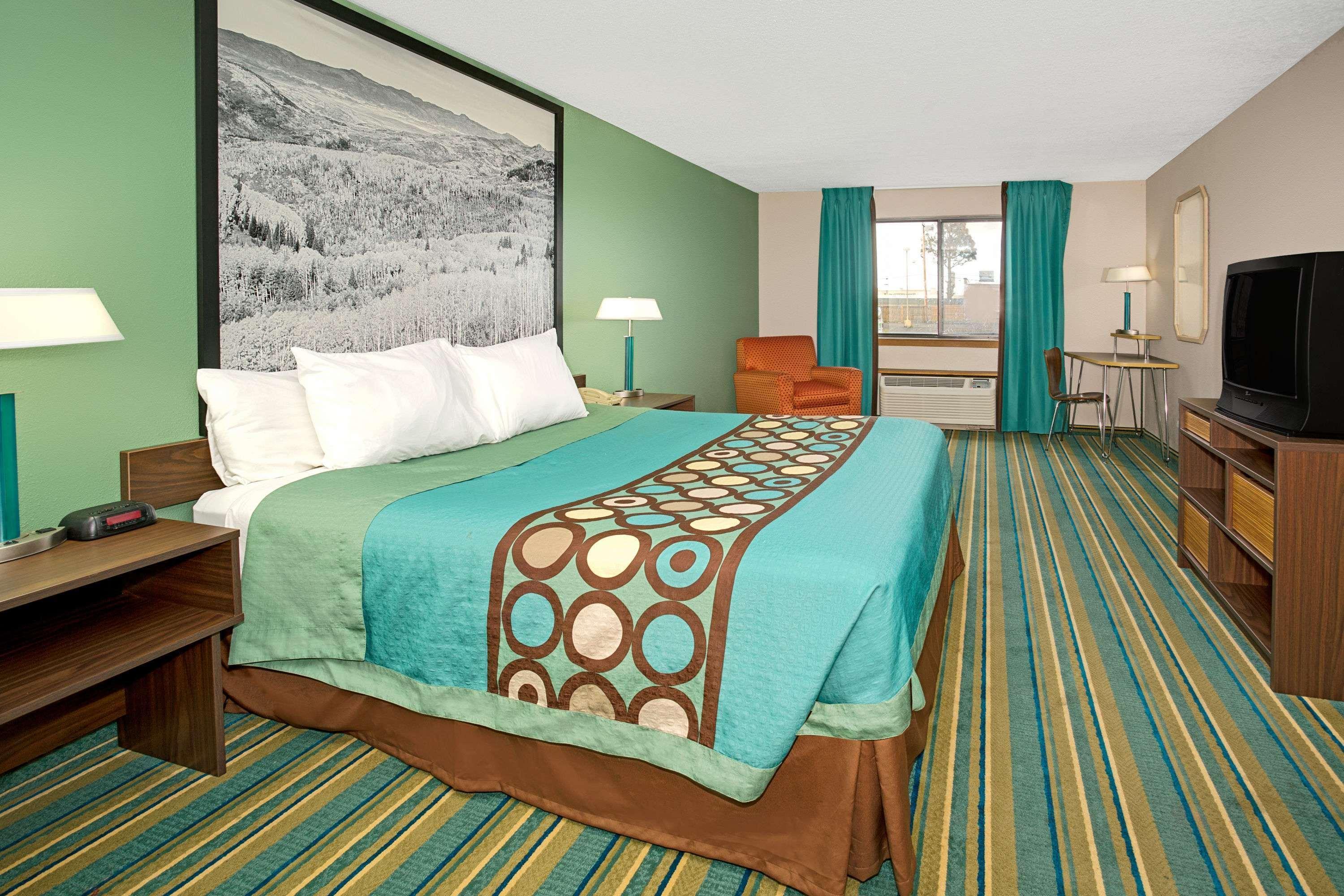 Super 8 By Wyndham Denver Stapleton Exterior foto